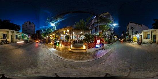 Red Window Restaurant & Bar